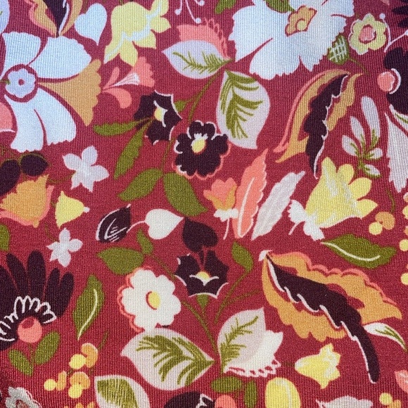 Ann Taylor Floral Top with flared short sleeves sz S - Picture 3 of 5